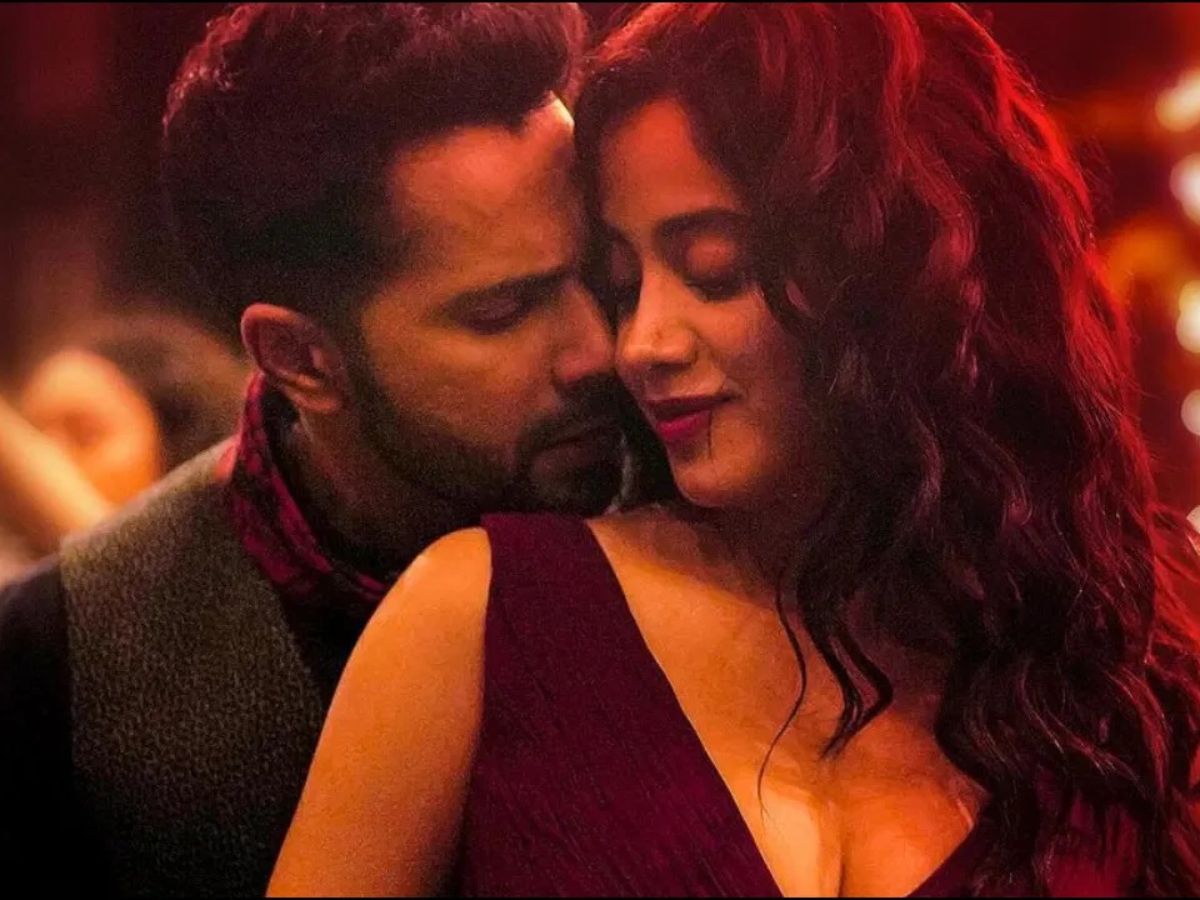 वरुण धवन-जान्हवी कपूर (बवाल)