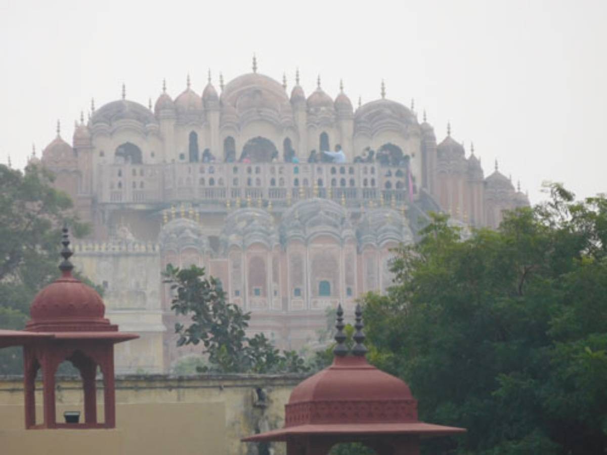 राजस्थान में कड़ाके की ठंड के आगाज के साथ 6 जिलों के लिए अलर्ट जारी, बारिश बढ़ाएगी ठिठुरन