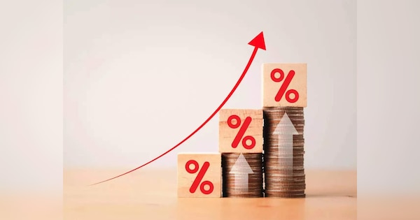 Bank FD Rates: बैंक ऑफ बड़ौदा ने फिक्स्ड डिपॉजिट पर बढ़ाई ब्याज दरें, वरिष्ठ नागरिकों को होगा अधिक फायदा