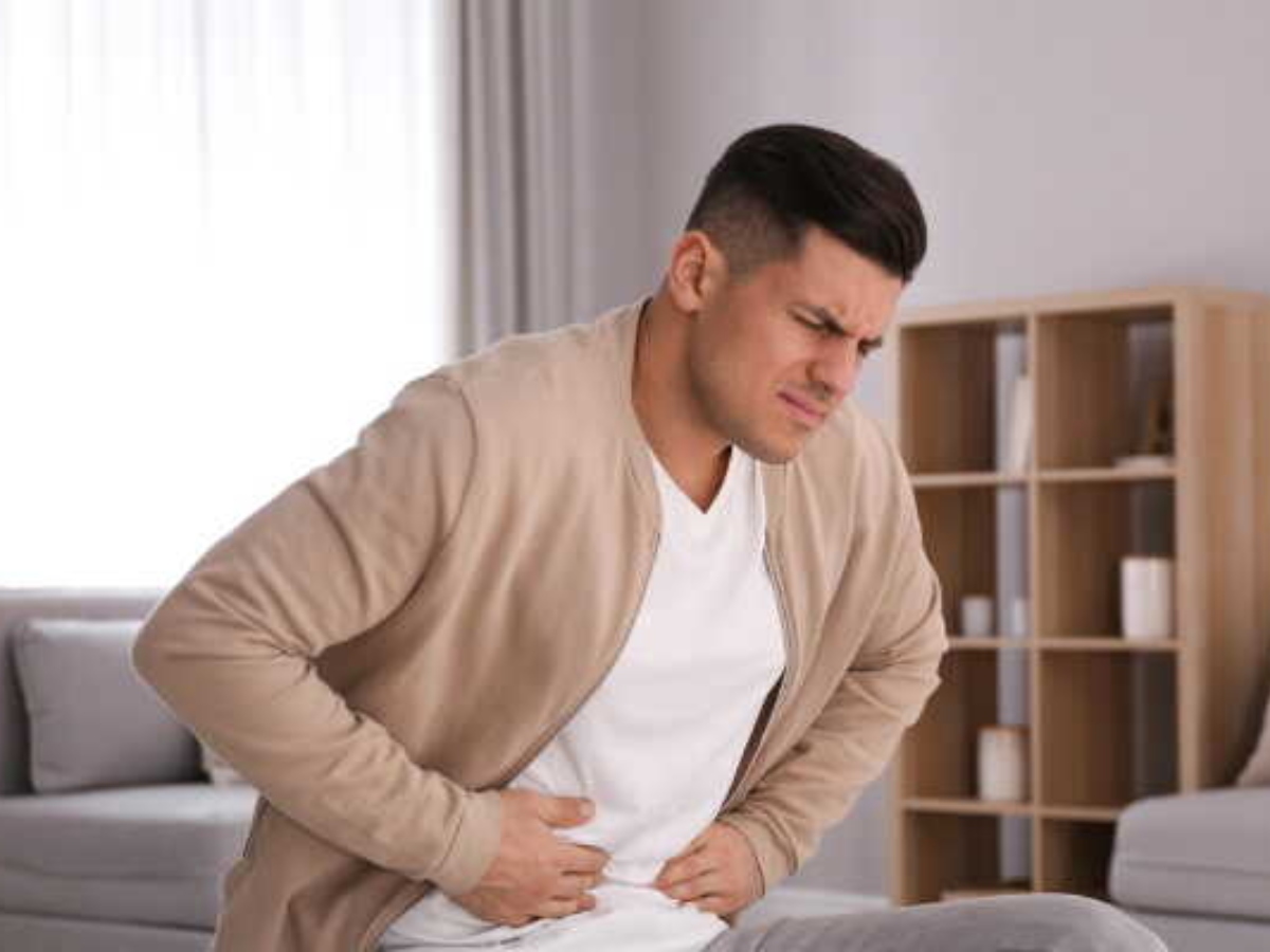 Almond Side Effects: इन 5 लोगों को भूलकर भी नहीं खाने चाहिए बादाम, बिगड़ सकती है सेहत... 15 पेट खराब