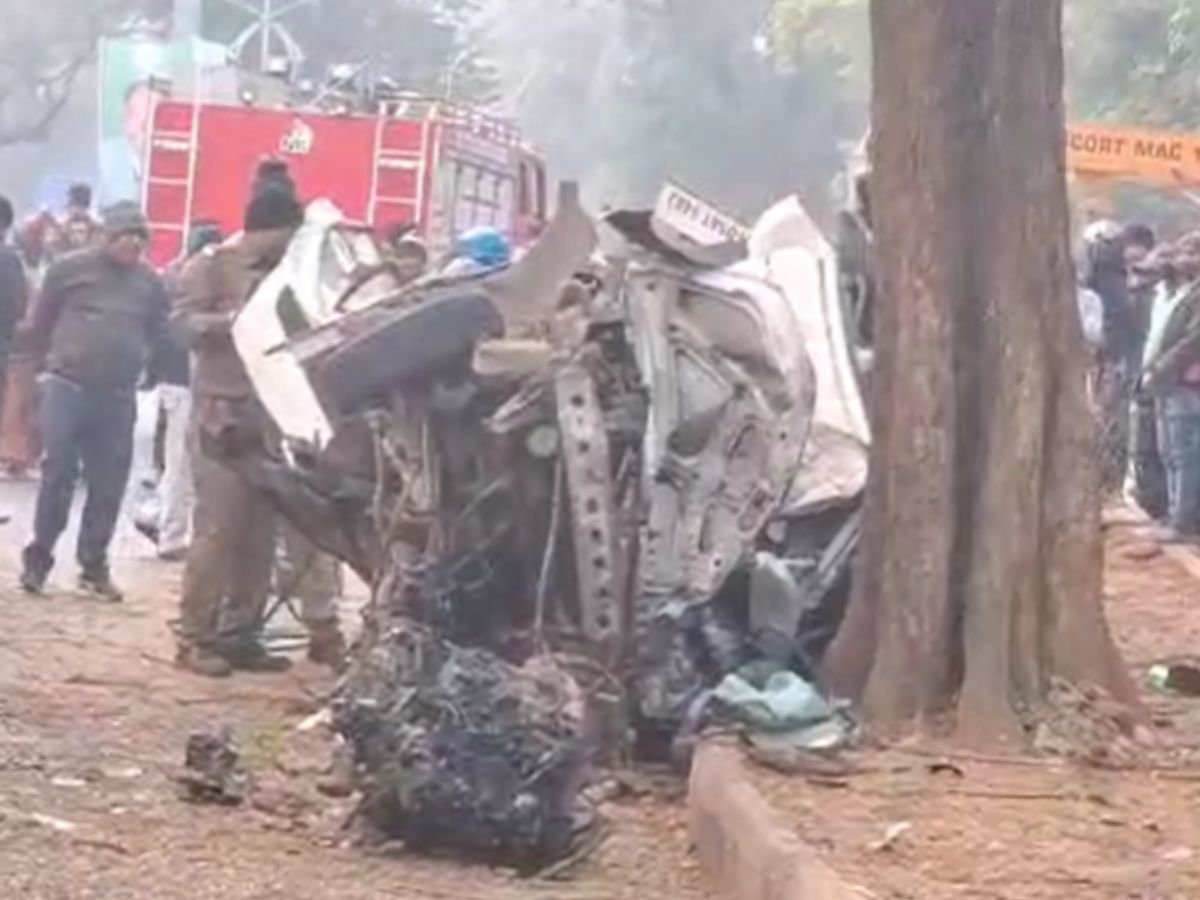 Jamshedpur Road Accident: जमशेदपुर में नए साल की पार्टी कर लौट रहे 6 दोस्तों की मौत, जानें कैसे हुआ बड़ा हादसा?