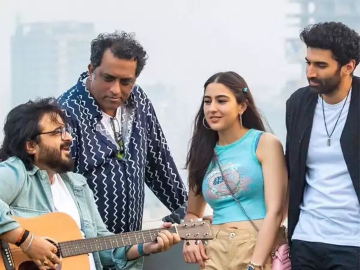 मेट्रो इन दिनों