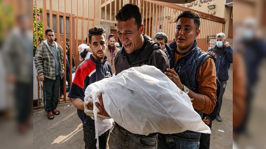 Gaza Death Toll: गाजा में मरने वालों का आंकड़ा 22 हजार के पार पहुंचा, जानें क्या है वॉर का अपडेट