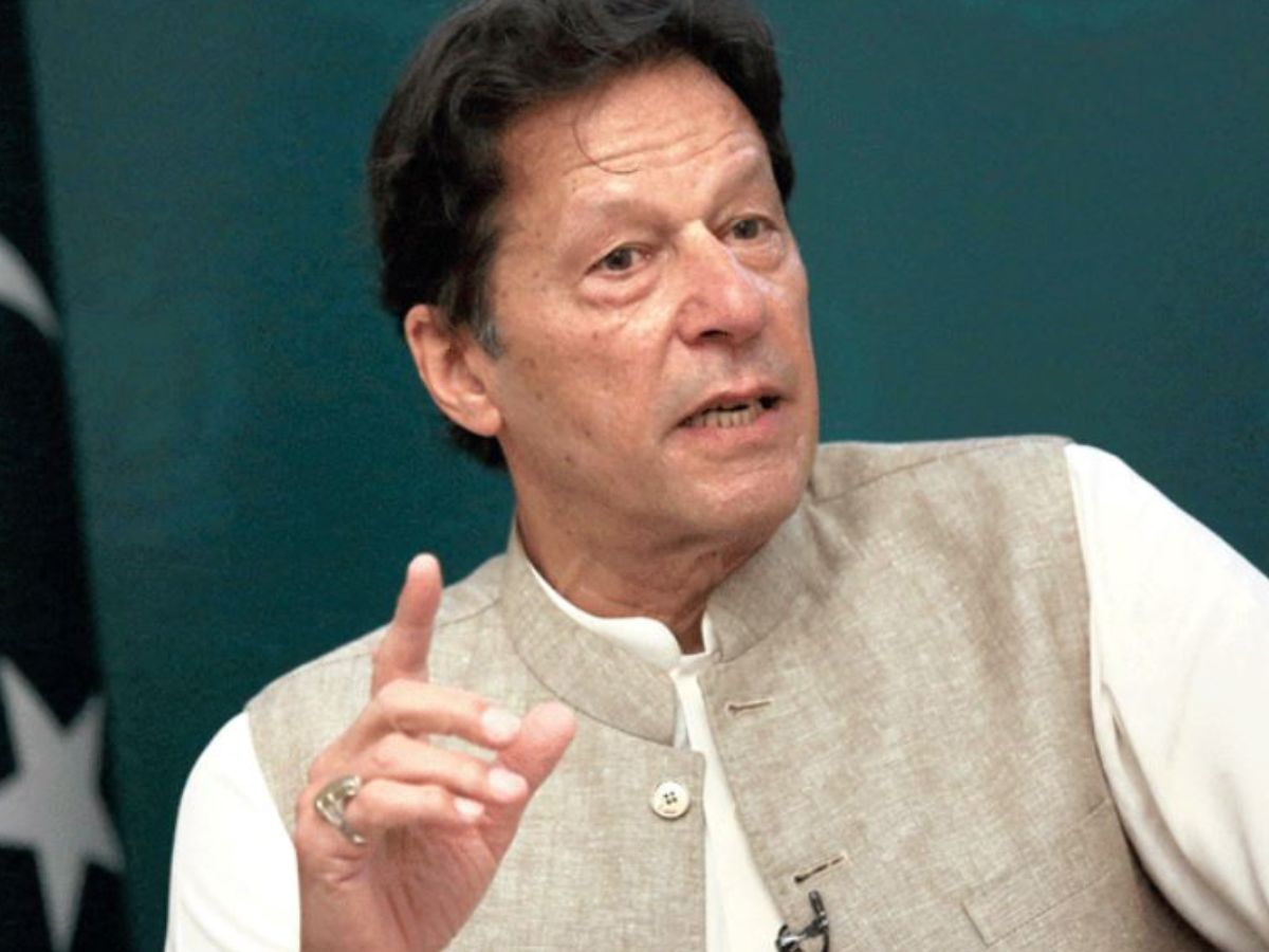 पाकिस्तान में सबसे ज्यादा लोकप्रिय हैं 'मुश्किलों में फंसे' इमरान, 60% रेटिंग के साथ सबसे आगे