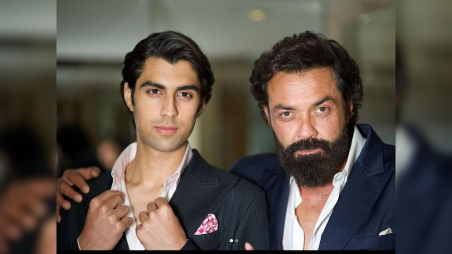 Bobby Deol ने शेयर की बेटे के साथ तस्वीरें; यूजर्स बोले, " बेटा नहीं ये तो आपका भाई लग रहा है" 