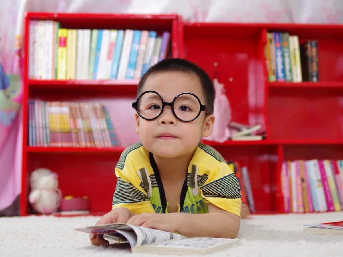 Parenting Tips: सोशल मीडिया पर बिल्कुल न पोस्ट करें अपने बच्चे की ऐसी तस्वीरें, बेबी को हो सकता है खतरा