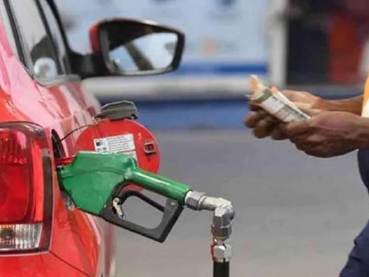 Petrol Diesel Price 4th January 2024: जारी हो गए पेट्रोल डीजल के दाम, जानें आज क्या है एक लिटर तेल के भाव