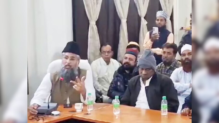 MP में लाउस्पीकर हटाने को लेकर भड़के खंडवा शहर काजी; प्रशासन को दी इस बात की चेतावनी!