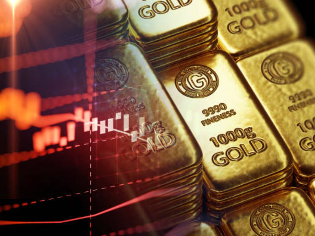 Gold Silver Price: लगातार गिर रहे सोने-चांदी के दाम, आज ये है बाजार में मेटल का रेट