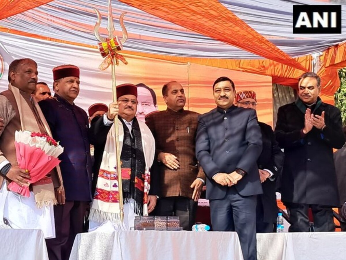 JP Nadda in Himachal: सोलन में रोड शो के बाद जे.पी. नड्डा ने  'अभिनंदन कार्यक्रम' को किया संबोधन