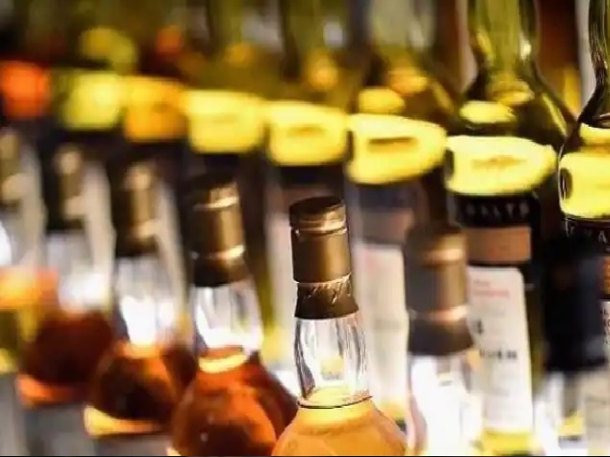 Bihar Crime: खाद की बाल्टी में छुपाकर लाई गई विदेशी शराब की बड़ी खेप, सुपौल पुलिस ने की बरामद