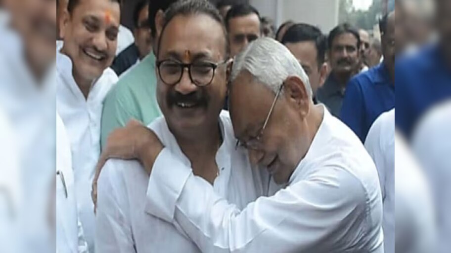 Bihar News: नीतीश के मंत्री ने क्यों कहा, "कल को मैं नमाज़ी और मुसलमान बन सकता हूं!"