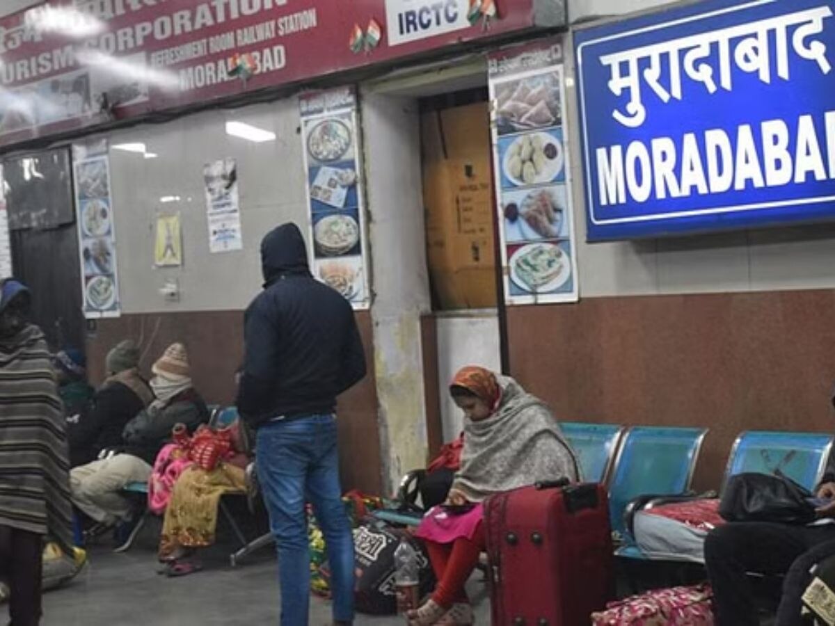 Indian Railway: कोहरे ने रेलवे का किया बेड़ा गर्क! टिकट कैंसिल होने से करोड़ों का  नुकसान