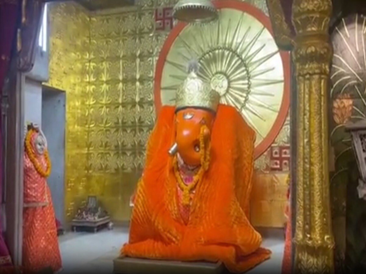 Jaipur Temple: भगवान को भी लगी ठंड! छोटीकाशी के मंदिरों में पहनाए गए ऊनी वस्त्र