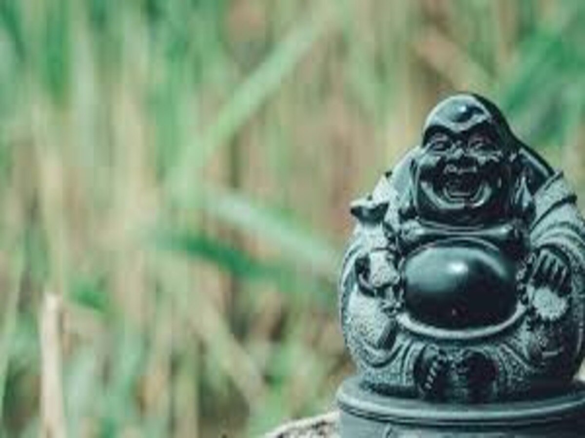 feng shui tips for good luck keep laughing buddha in the house