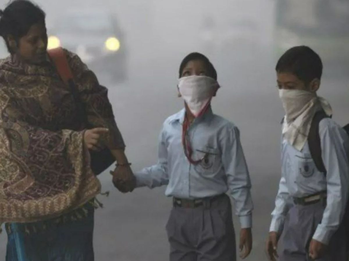Delhi School Holidays: दिल्ली के स्कूलों में सर्दी की छुट्टियां बढ़ाने का गलत आदेश जारी, सरकार ने बताई वजह 