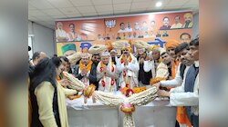 नीतीश की पार्टी को झटका, हजारों की संख्या में कार्यकर्ताओं ने थामा भाजपा का दामन 