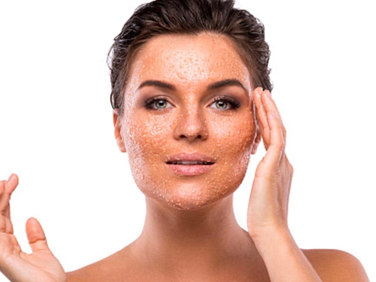 सर्दियों में सेंसिटिव त्वचा का इस तरह से रखें ध्यान, नहीं होगी स्किन से जुड़ी प्रॉब्लम्स... 15 स्क्रब