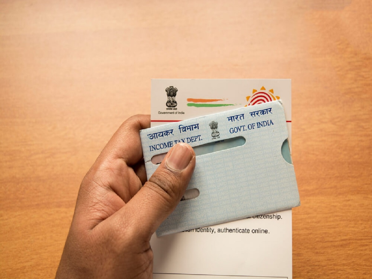 Pan Card Correction: पैन कार्ड में डिटेल्स अपडेट करना हुआ आसान, ऑनलाइन ही करें प्रोसेस