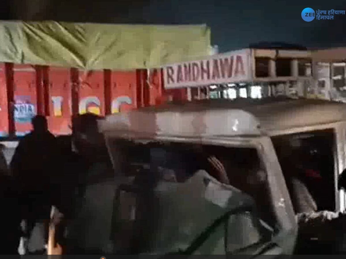 Jalandhar Accident News: ਪਠਾਨਕੋਟ ਚੌਕ 'ਚ ਗੱਡੀ ਤੇ ਟਰੱਕ ਦੀ ਭਿਆਨਕ ਟੱਕਰ, ਬਲੈਰੋ 'ਚ ਅੱਧਾ ਘੰਟਾ ਤੜਫਦੇ ਰਹੇ ਦੋ ਸਖ਼ਸ਼