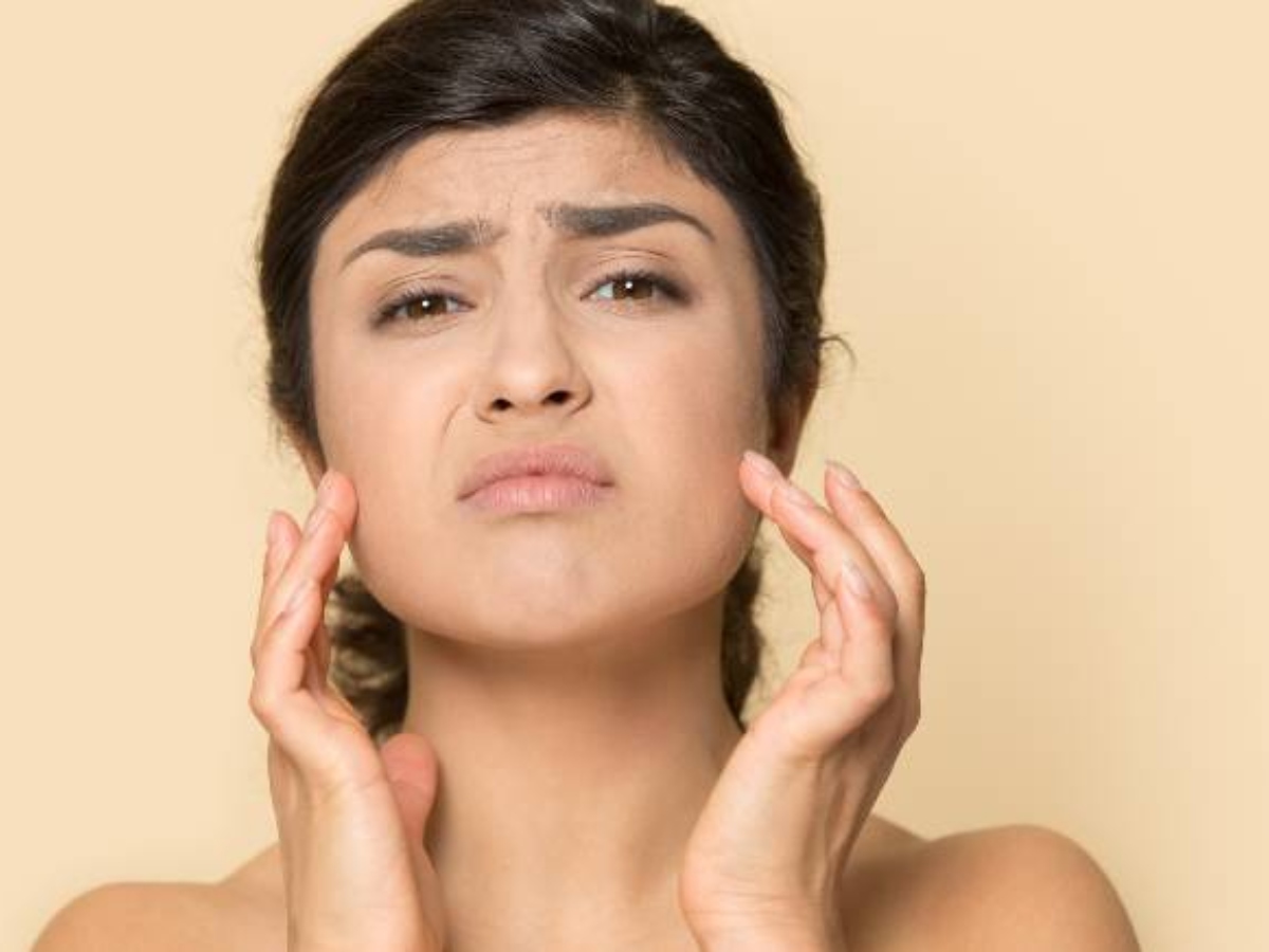 त्वचा रूखी और बेजान