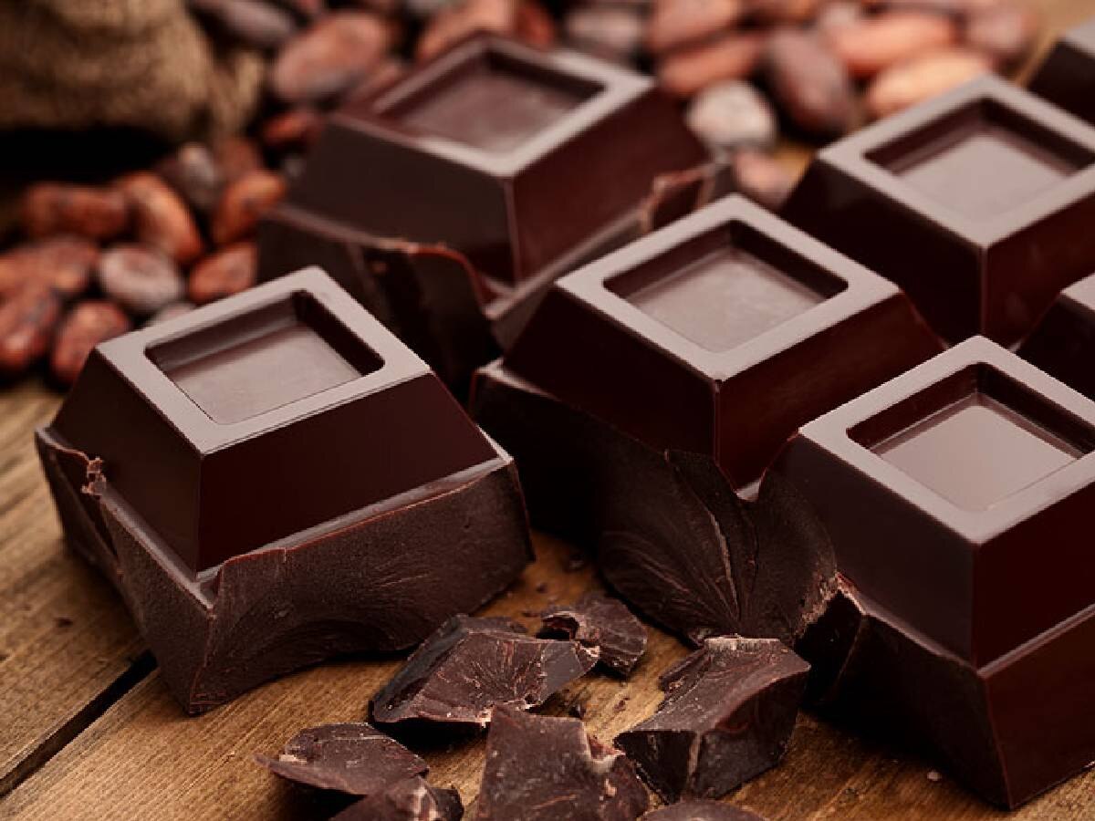 Dark Chocolate Benefits: डॉर्क चॉकलेट हो सकता है सेहत के लिए फायदेमंद