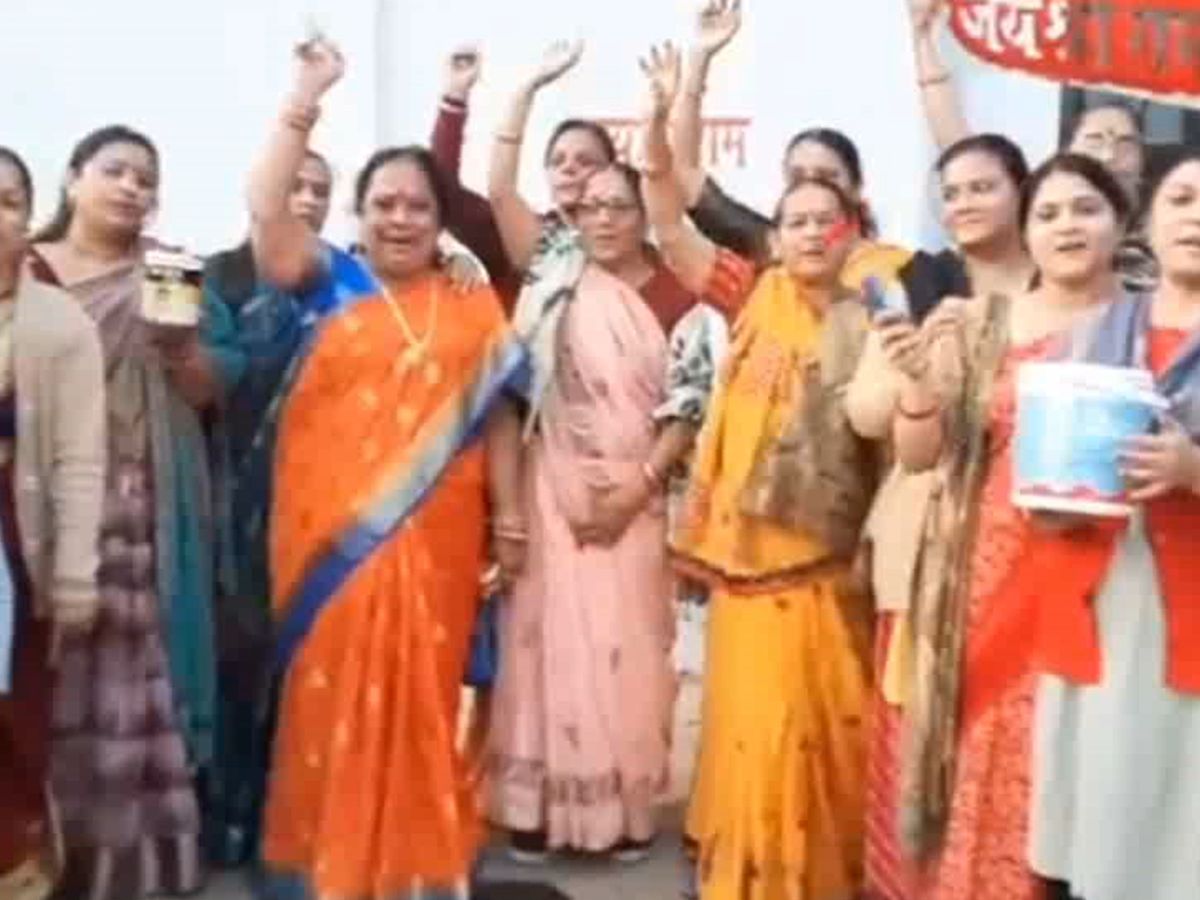 Pran Woman women of dungarpur going door to door writing Jai Shri Ram regarding ...