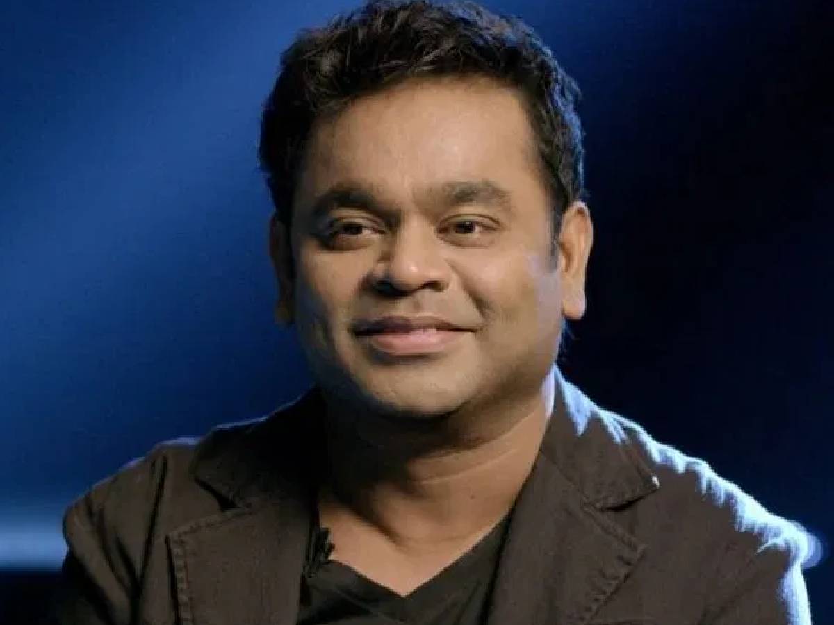 दुबई में  AR Rahman की कार के आगे आया फैन, सिंगर ने कैमरे में कैद किया वीडियो