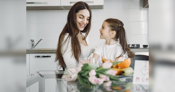 Emotionally Intelligent Kid: ये 4 लक्षण बताते हैं कि आपका बच्चा है इमोशनली इंटेलिजेंट, जरूर करें पहचान