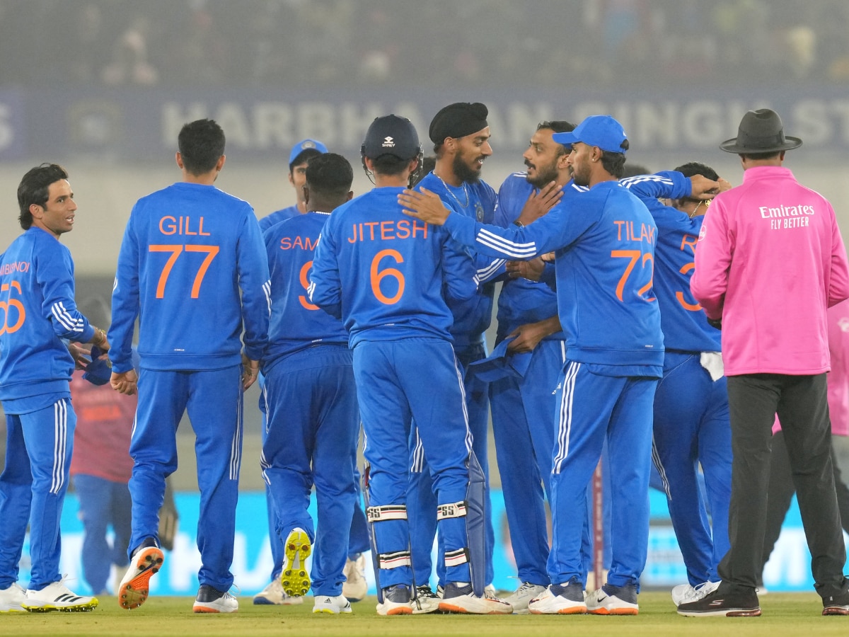 IND vs AFG: रोहित ने टॉस जीतकर चुनी गेंदबाजी, गिल की हुई छुट्टी तो कोहली की एंट्री