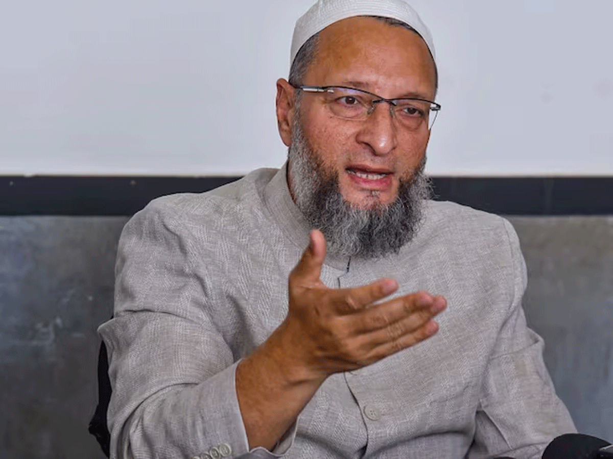 AIMIM चीफ असदुद्दीन ओवैसी ने कहा- 'सत्ता में बैठे लोग हमारी मस्जिदों को ललचाई नजरों से देख रहे हैं' AIMIM चीफ असदुद्दीन ओवैसी ने कहा- 'सत्ता में बैठे लोग हमारी मस्जिदों को ललचाई नजरों से देख रहे हैं'