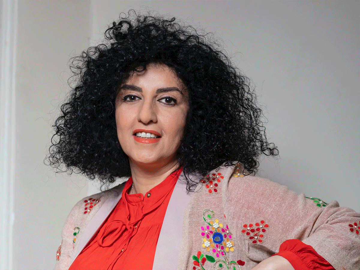 Nargis Mohammadi: ईरानी कोर्ट ने नोबेल विजेता नरगिस मोहम्मदी की सजा और बढ़ाई, मोबाइल फोन समेत दो साल तक यात्रा पर रहेगा बैन Nargis Mohammadi: ईरानी कोर्ट ने नोबेल विजेता नरगिस मोहम्मदी की सजा और बढ़ाई, मोबाइल फोन समेत दो साल तक यात्रा पर रहेगा बैन