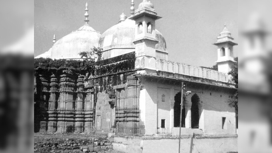 ज्ञानवापी मस्जिद को लेकर सुप्रीम कोर्ट का बड़ा फैसला; DM की देखरेख में होगा ये काम