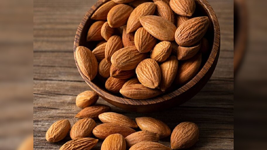 Identify real and fake almonds in these ways | Almonds Real or fake ...