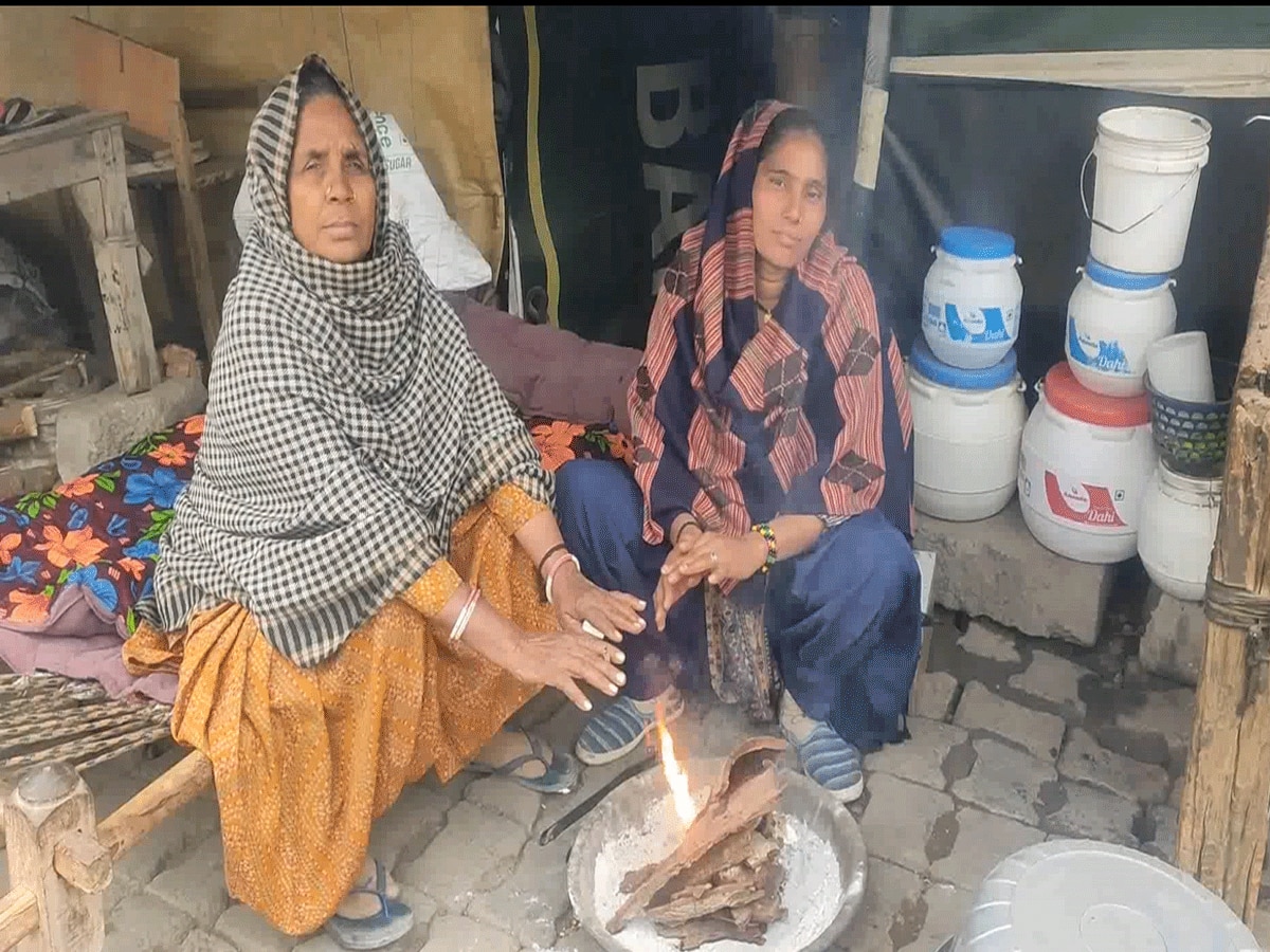 Haryana Weather: कोहरे की चादर से लिपटा शहर, झुग्गी-झोपड़ी और बेघर कठिन दौर से रहे हैं गुजर