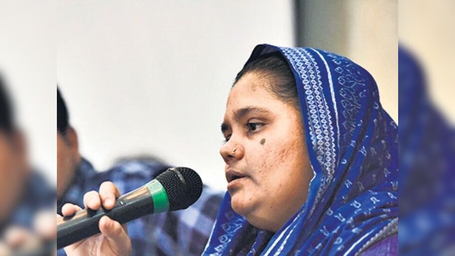 बिलकिस बानो केस के दोषी पहुंचे सुप्रीम कोर्ट, समर्पण से पहले की ये गुजारिश