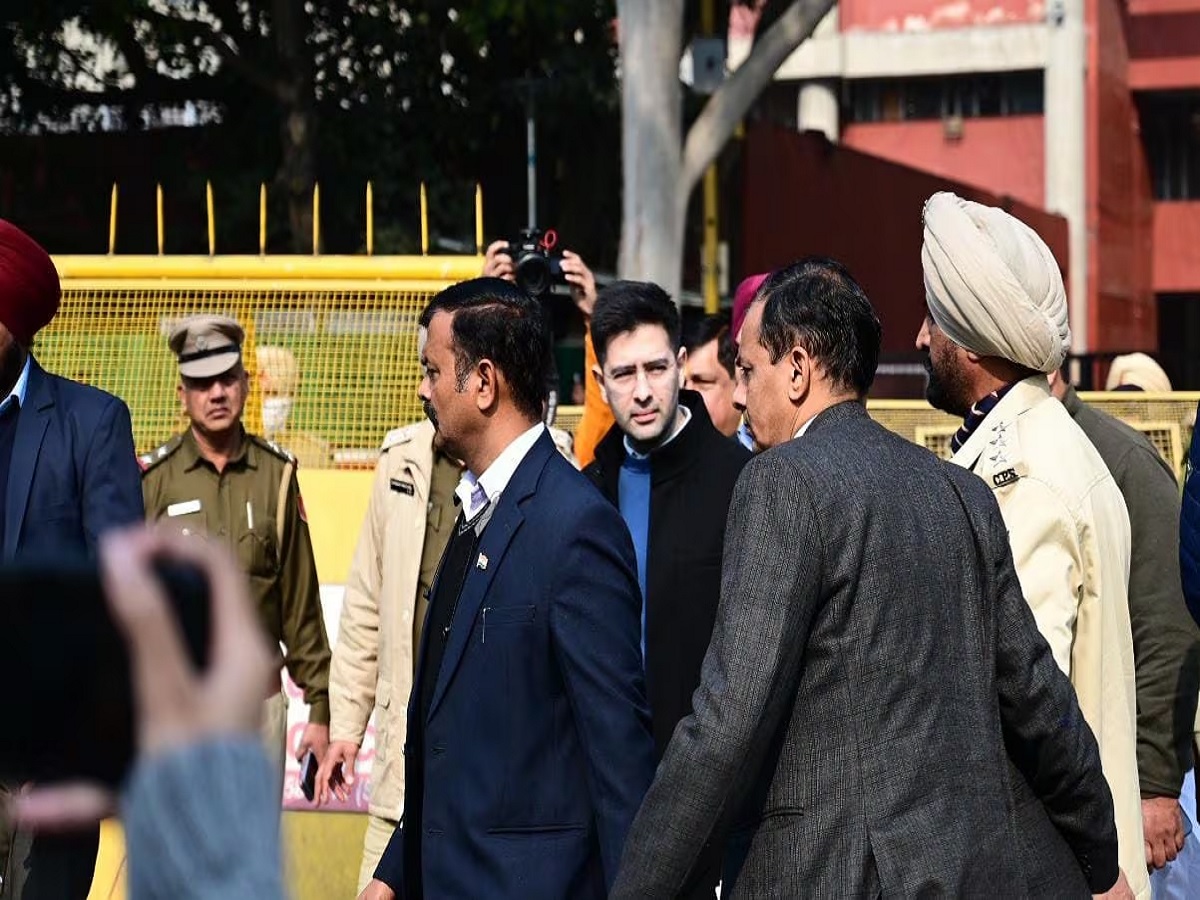 चंडीगढ़ के मेयर चुनाव किए गए स्थगित, कांग्रेस बोली- 'BJP हार का सामना करने के लिए तैयार नहीं'