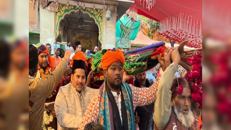 पाकिस्तान की तरक्की के लिए अजमेर में दुआ;  ख्वाजा मोइनुद्दीन चिश्ती के मजार पर पहुंचे पाक जायरीन