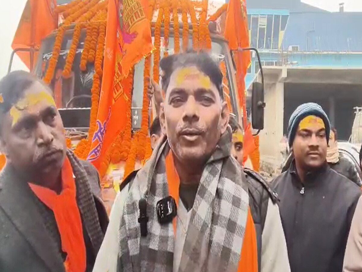 Ram Mandir: बेगूसराय से अयोध्या के लिए 300 टीन घी रवाना, दही और फल-फूल भी भेजा गया