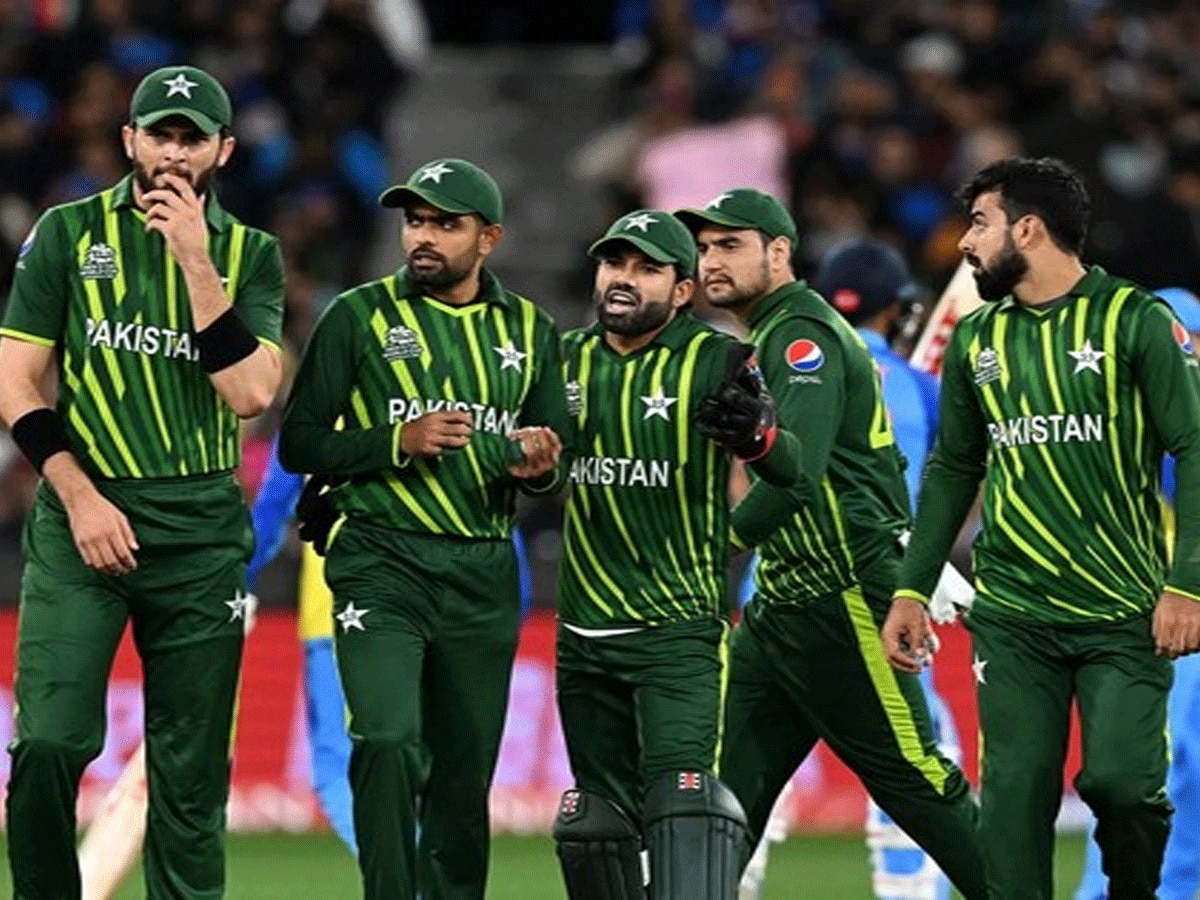  पाकिस्तान क्रिकेट में नहीं थम रहा बवाल, न्यूजीलैंड से टी20 सीरीज के बीच एकसाथ 3 दिग्गजों ने दिया इस्तीफा