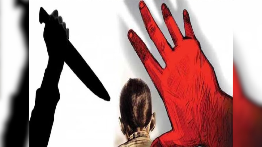 Noida News: नोएडा में तालिबानी तरीके से युवक की हत्या, पहले चाकू से गोदा फिर दूर तक बाइक में बांधकर घसीटा