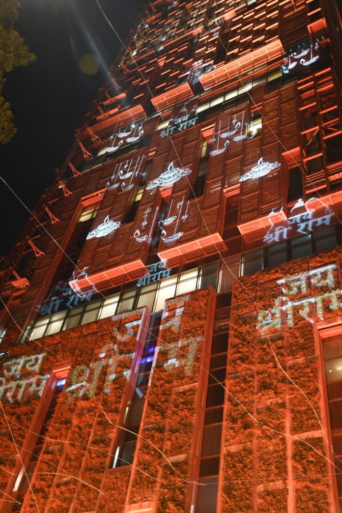 Ram Mandir Pran Pratishtha Mukesh Ambani House Antilia Decked Up Before ...