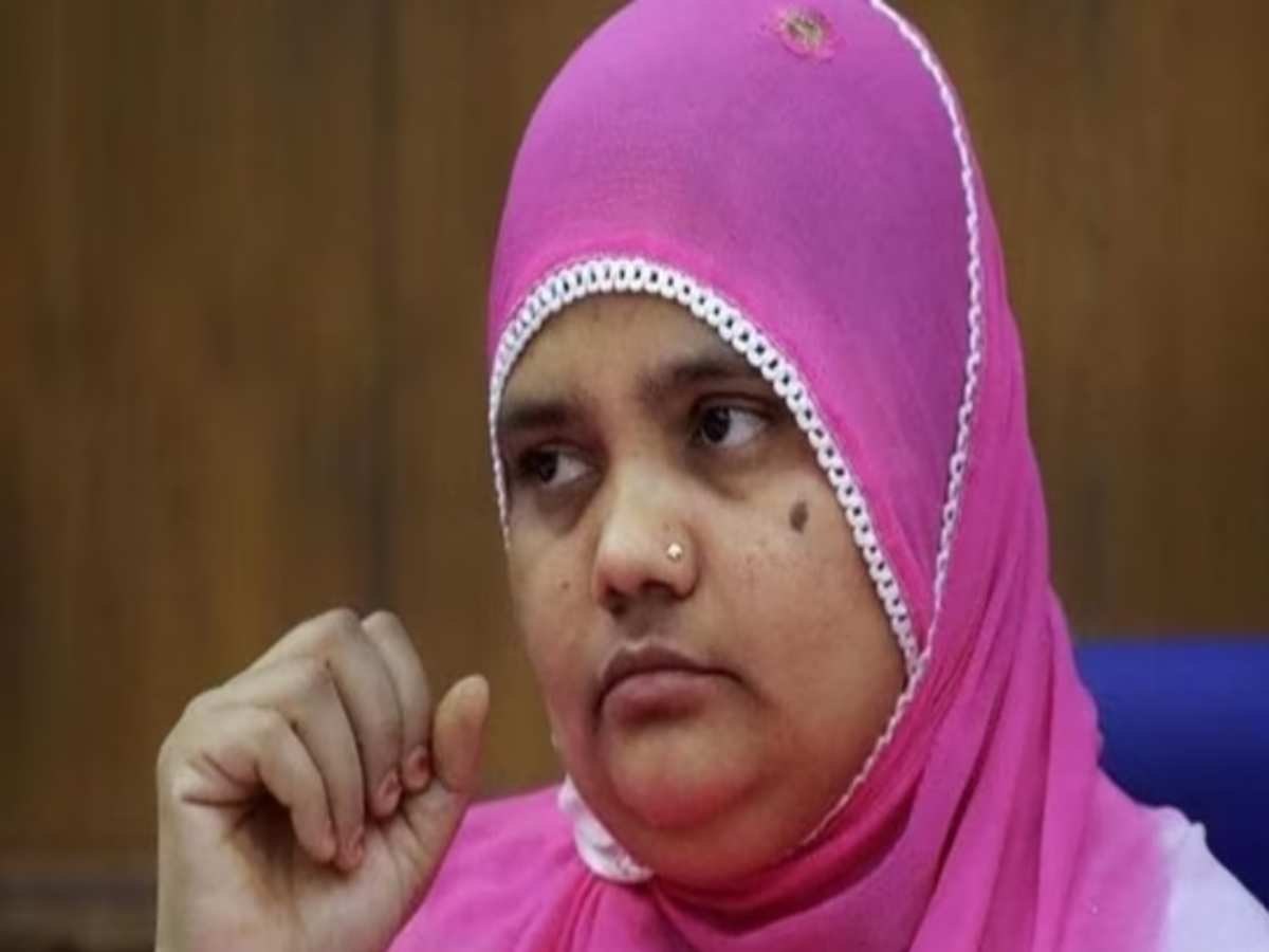 Bilkis Bano Case: ସମସ୍ତ ୧୧ ଦୋଷୀ କଲେ ଆତ୍ମସମର୍ପଣ, ସୁପ୍ରିମକୋର୍ଟ ଦେଇଥିଲେ ନିର୍ଦ୍ଦେଶ Bilkis Bano Case: ସମସ୍ତ ୧୧ ଦୋଷୀ କଲେ ଆତ୍ମସମର୍ପଣ, ସୁପ୍ରିମକୋର୍ଟ ଦେଇଥିଲେ ନିର୍ଦ୍ଦେଶ