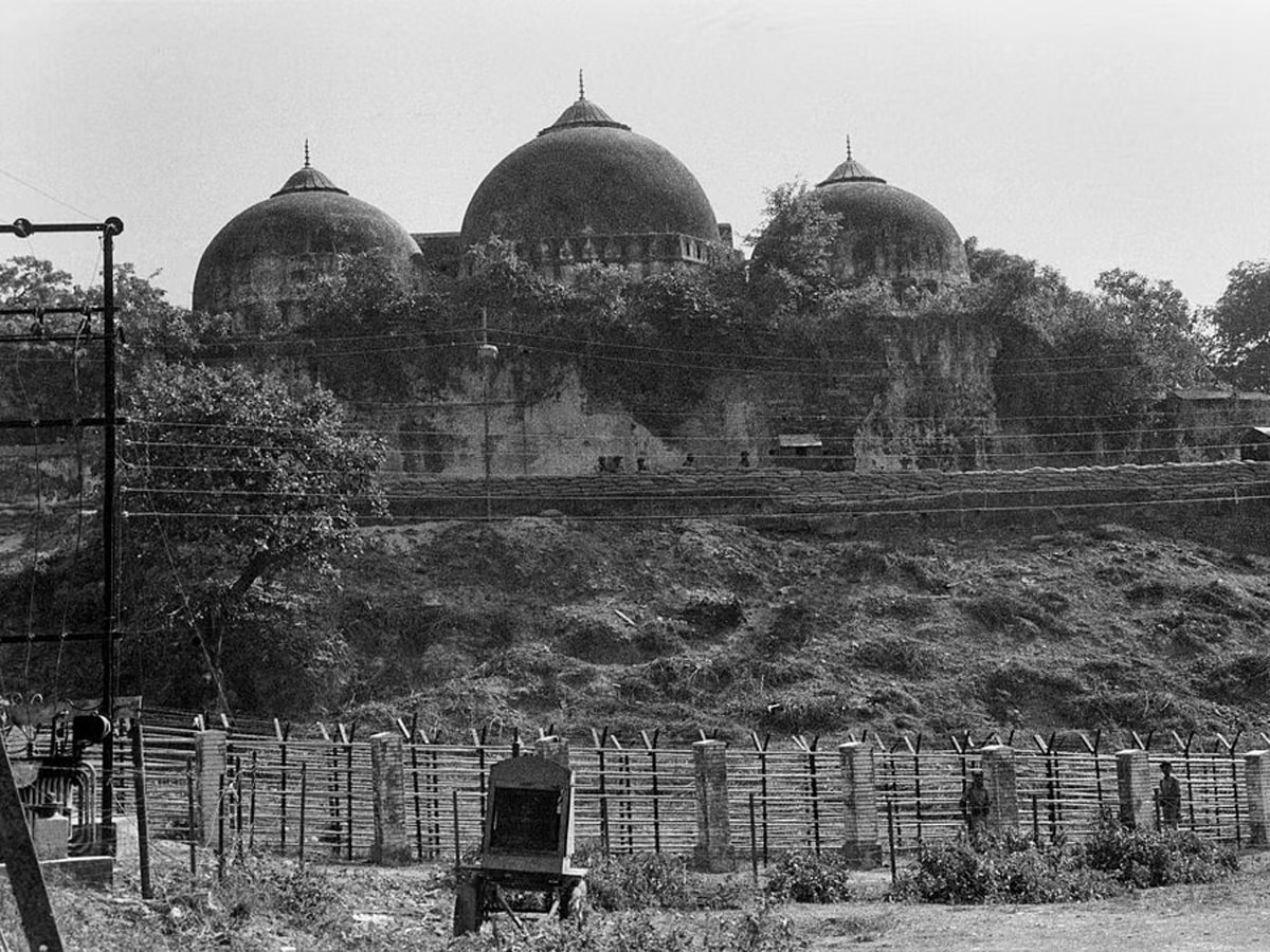 1986: खुला मस्जिद का ताला