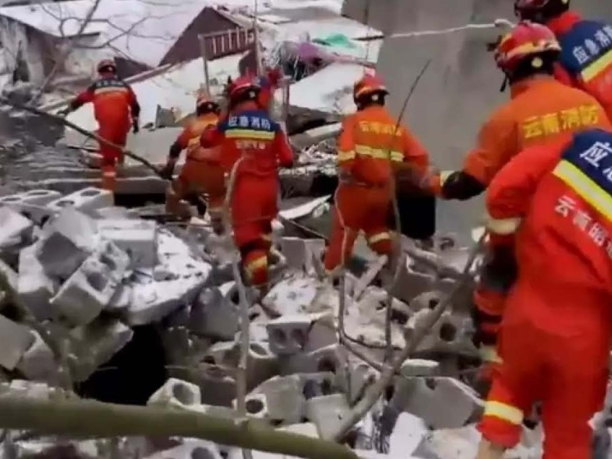 चीन में लैंडस्लाइड 44 लोग दबे; बचाव अभियान जारी 