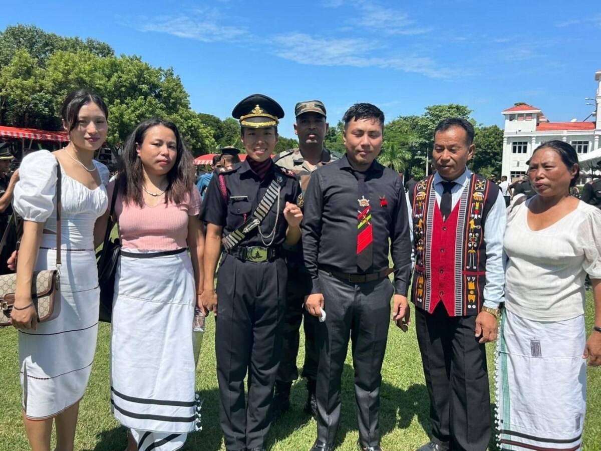 Nari Shakti 4 female officers Lieutenants Deepti Rana Anika Sevda Aadya ...