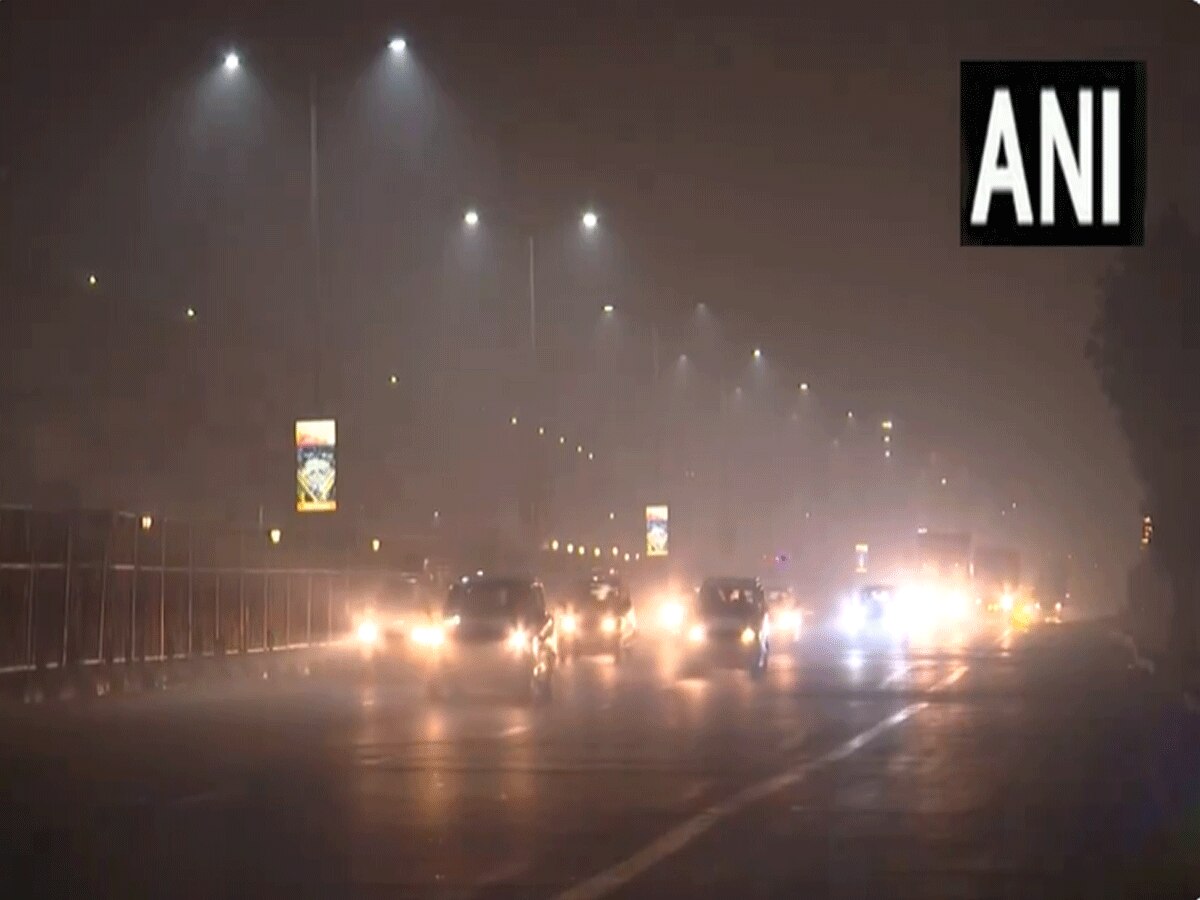 Delhi- NCR Weather: देर रात हुई बारिश से ठिठुरा दिल्ली NCR, गणतंत्र दिवस पर दिखेगी कोहरे की मार