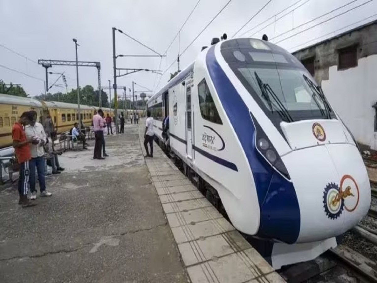 Ayodhya Vande Bharat Train: दिल्ली से अयोध्या राम मंदिर तक जाने वाली वंदे भारत एक्सप्रेस का समय क्या है? टिकट किराया भी जानें
