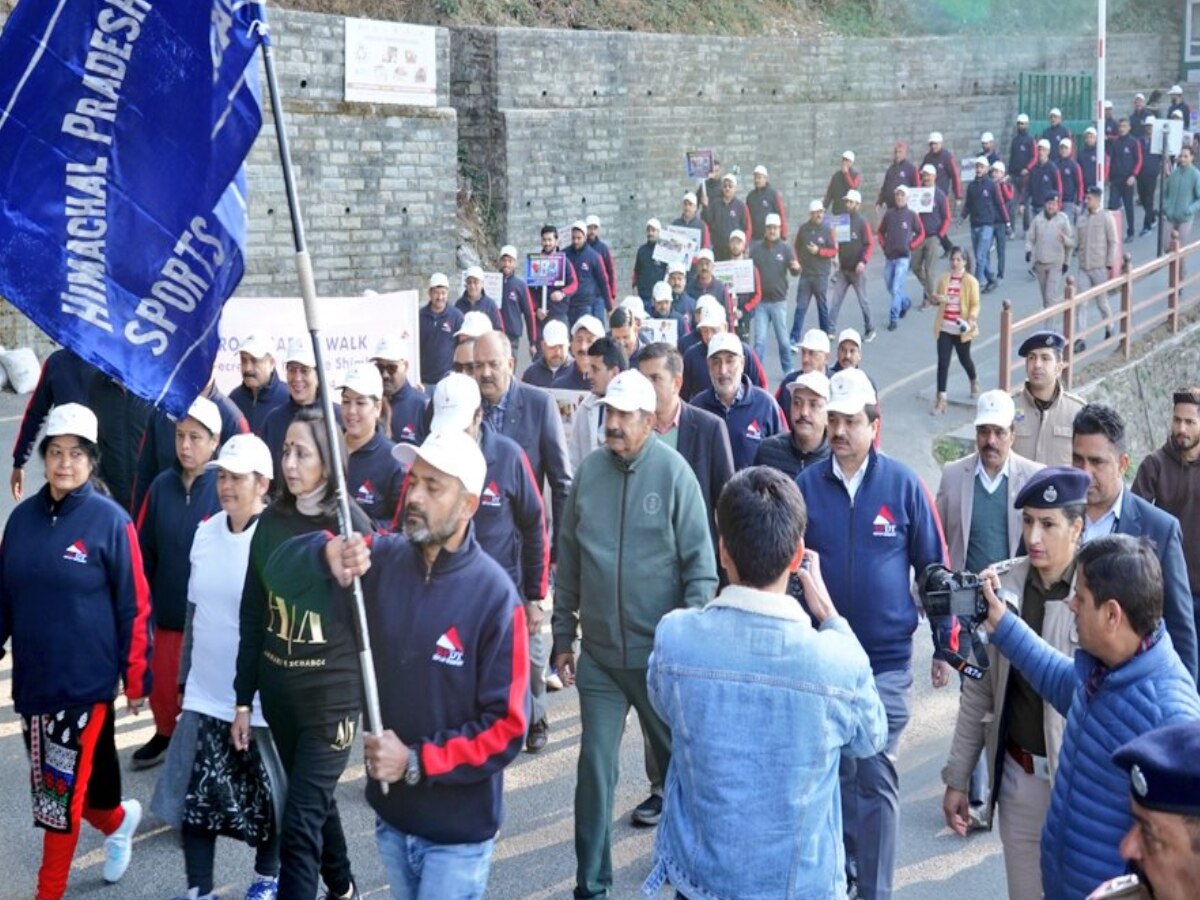 डिप्टी CM मुकेश अग्निहोत्री ने शिमला में सड़क सुरक्षा जागरूकता अभियान में लिया हिस्सा, लगाई दौड़