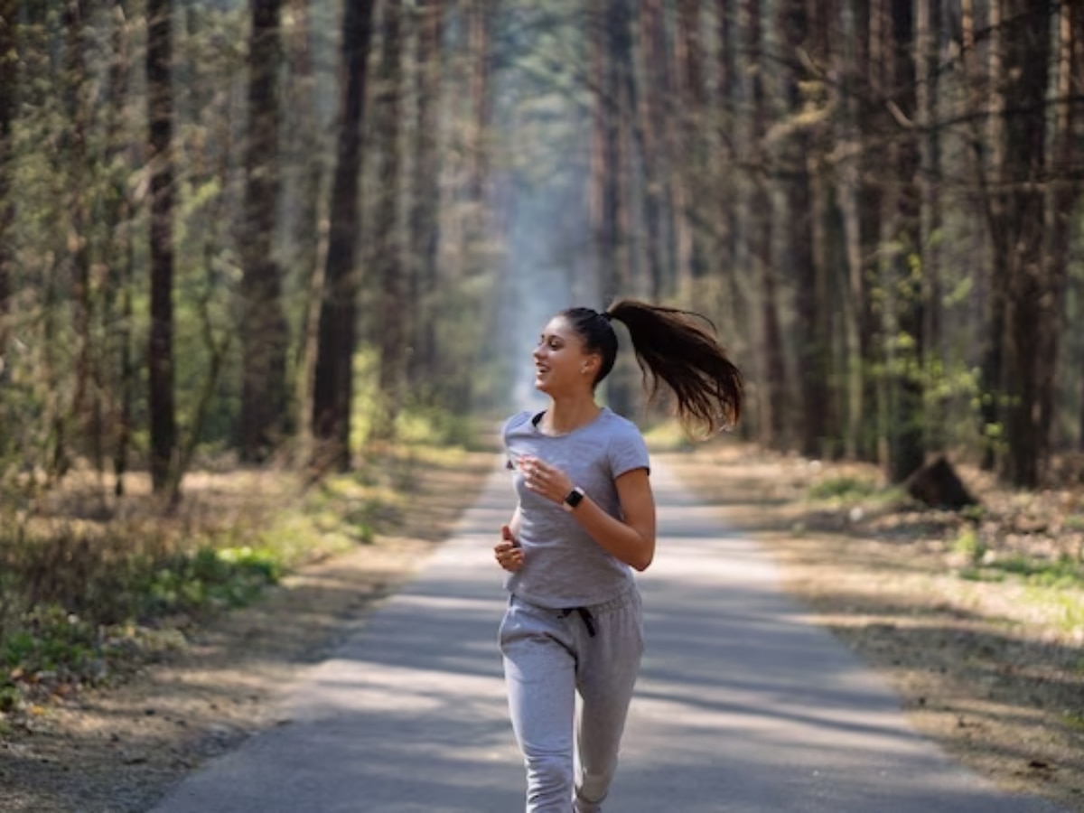 Walking Time: किस समय सैर करना है ज्यादा फायदेमंद, जानें टहलने का सही तरीका